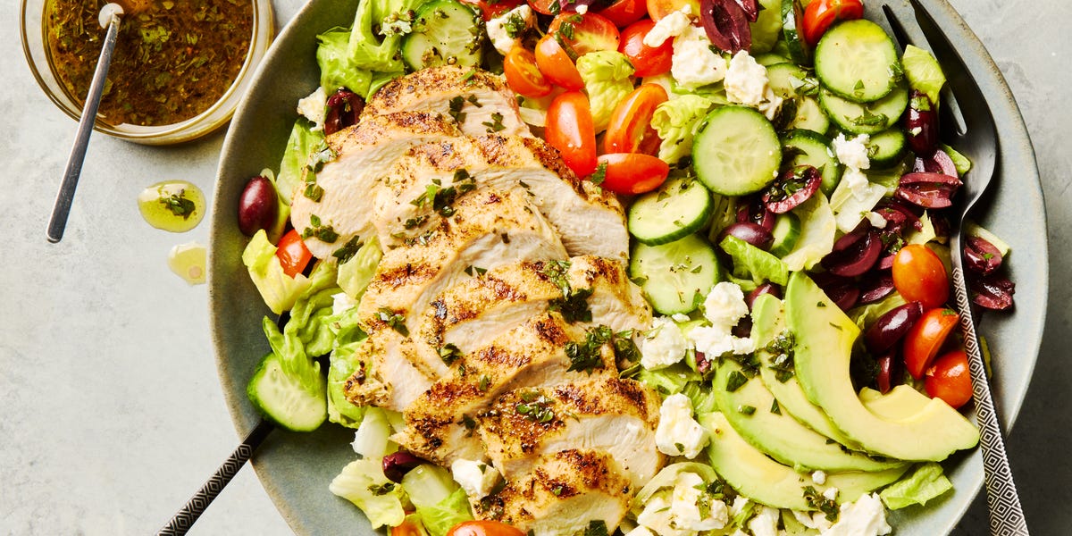 Grilled Chicken Salad: Your Satisfying, Protein-Packed Main Meal